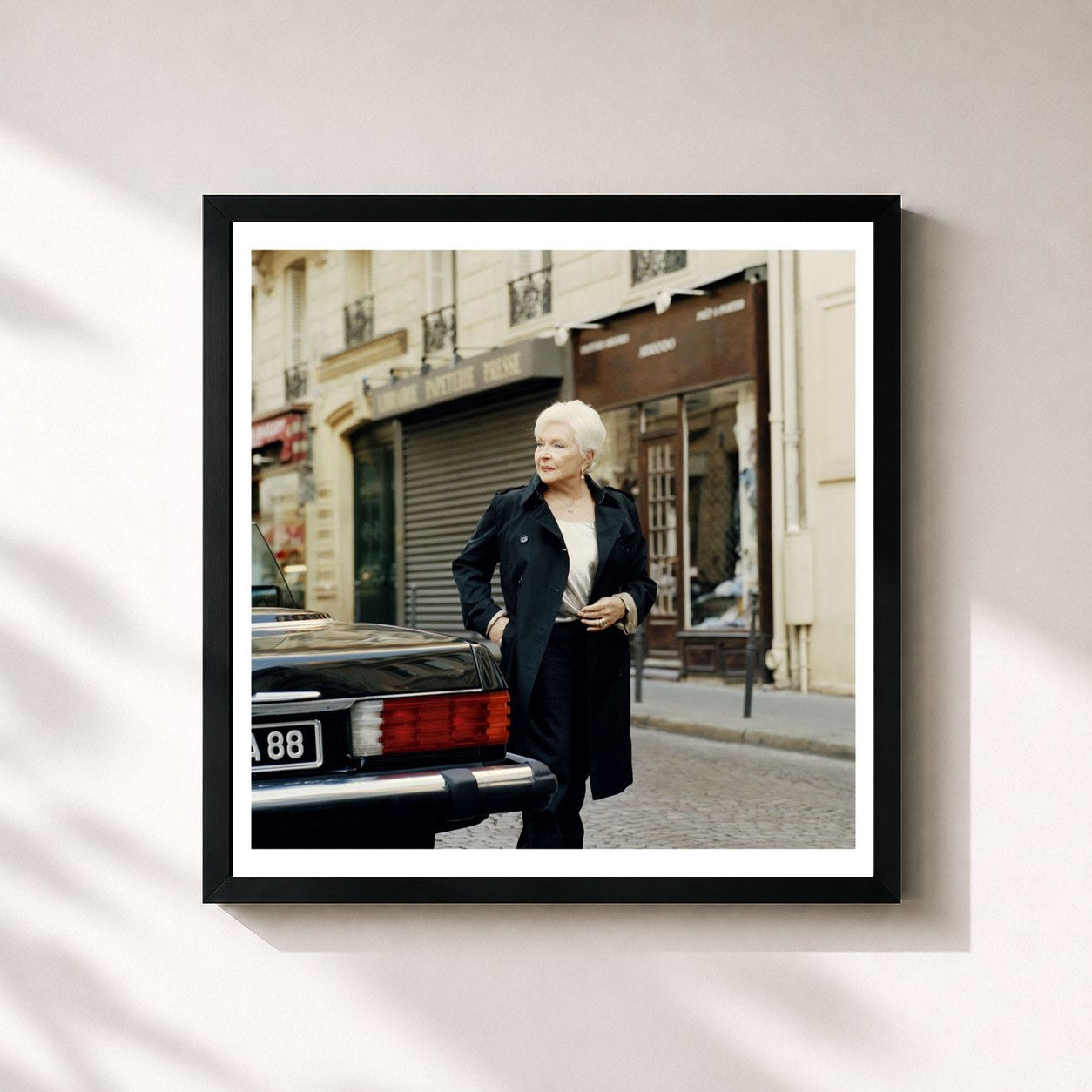 #noir Tableau carré de l'album Rue Washington (version standard) de Line Renaud, cadre noir 32x32 cm
