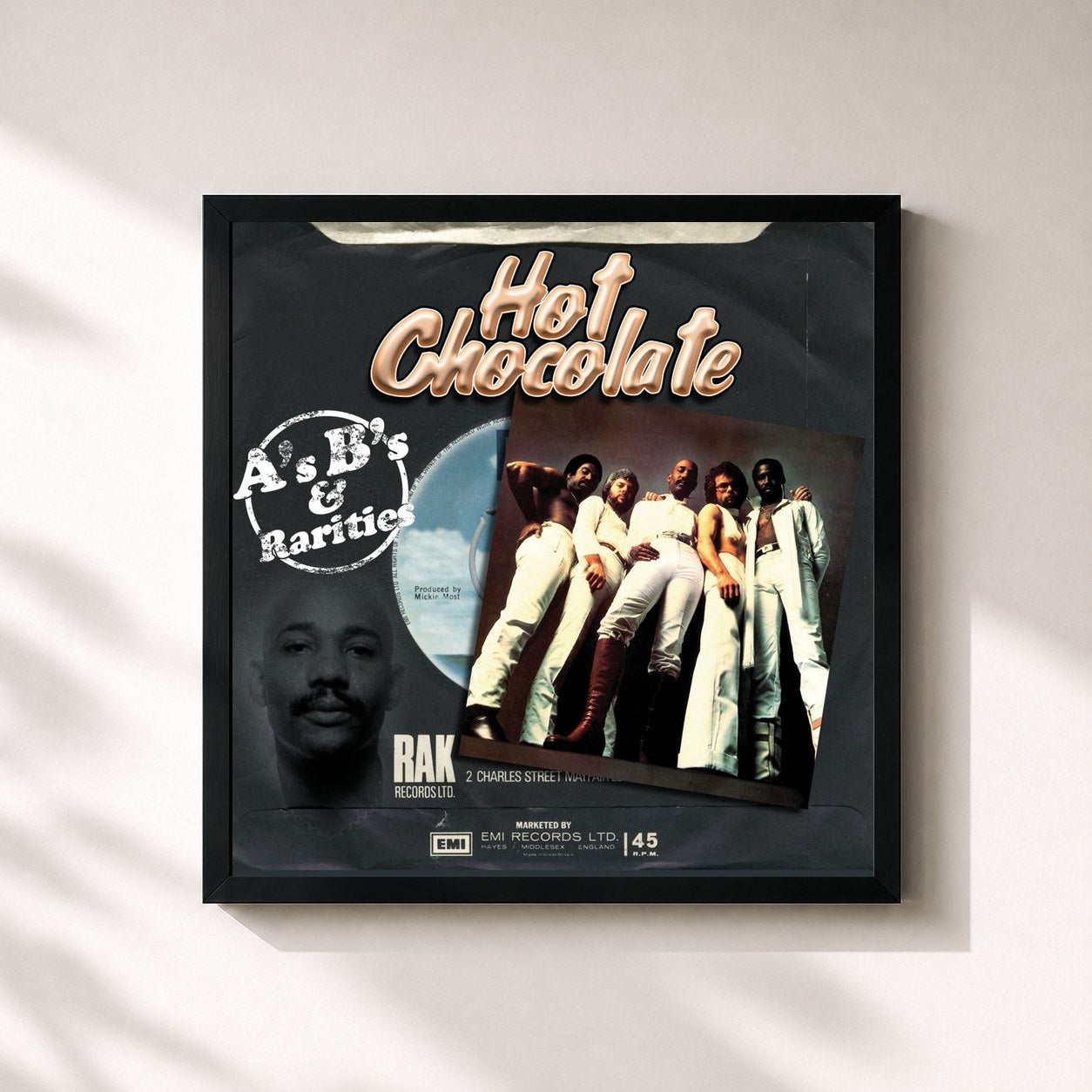 #noir Tableau carré de l'album A's, B's and Rarities de Hot Chocolate, cadre noir 32x32 cm