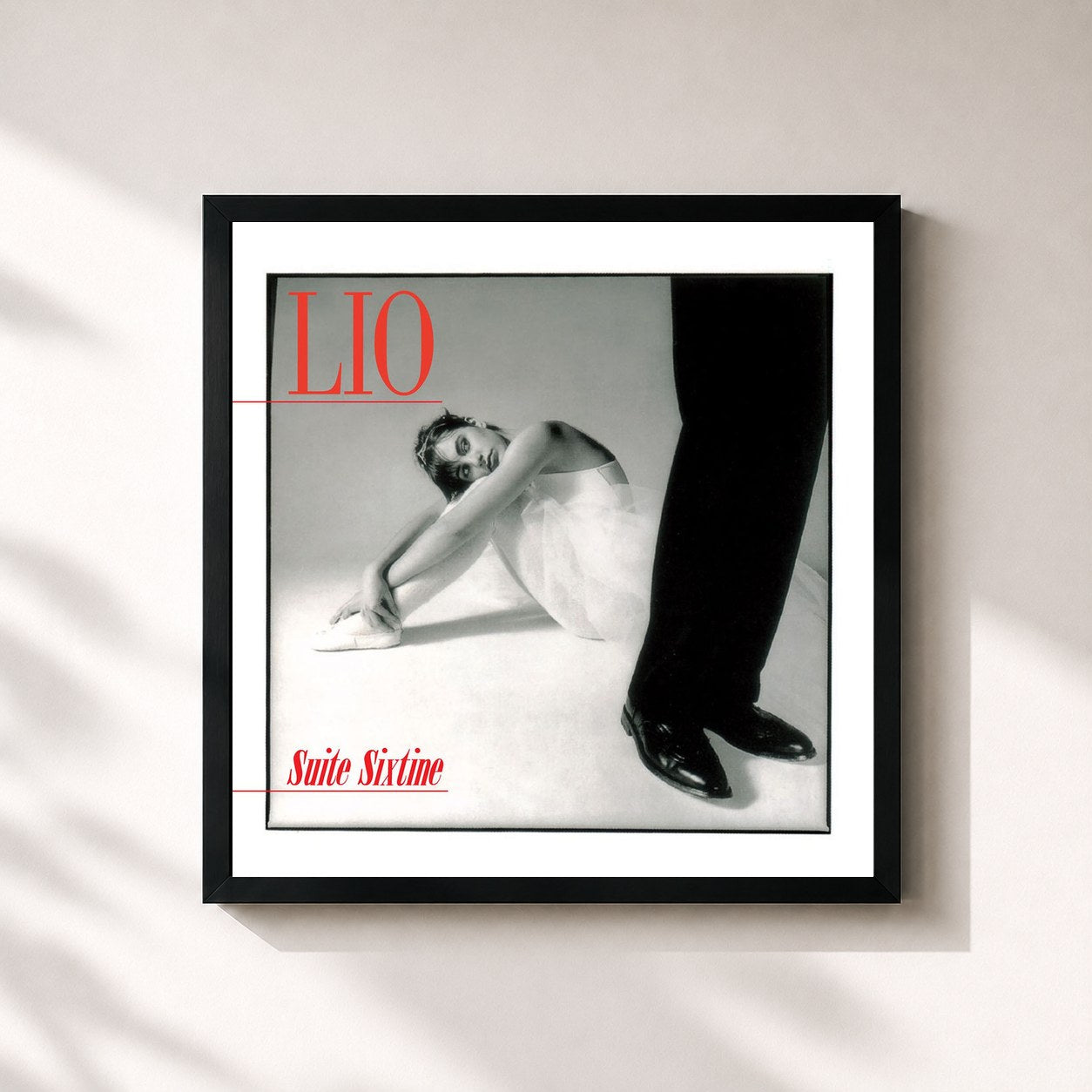 #noir Tableau carré de l'album Suite Sixtine de Lio, cadre noir 32x32 cm