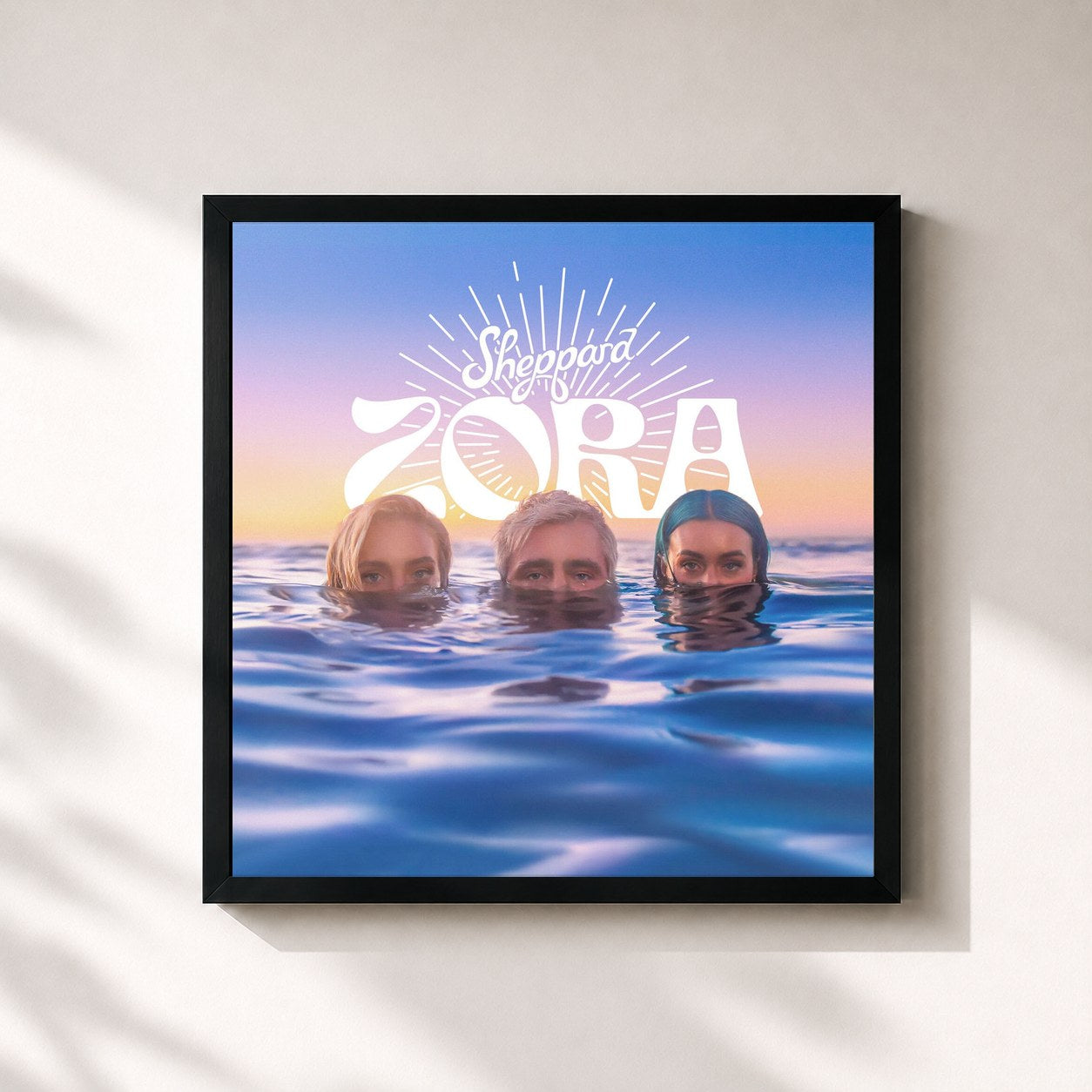 #noir Tableau carré de l'album Zora de Sheppard, cadre noir 32x32 cm