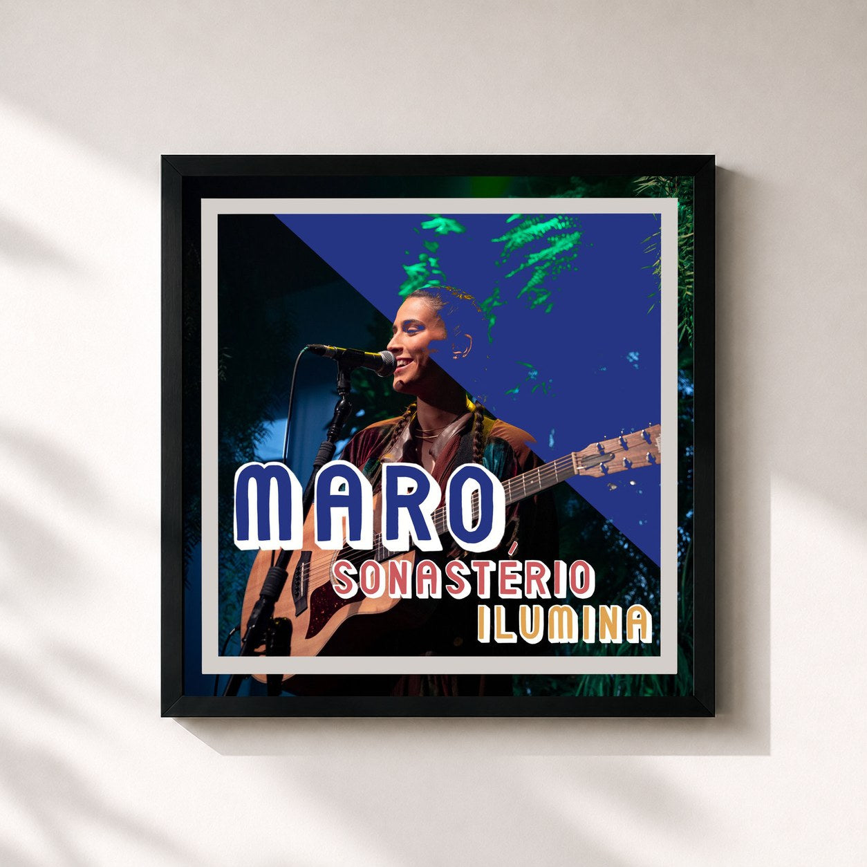 #noir Tableau carré de l'album MARO ilumina Sonastério de MARO, cadre noir 32x32 cm