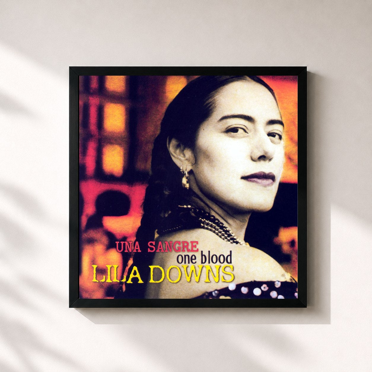 #noir Tableau carré de l'album One Blood (Una Sangre) de Lila Downs, cadre noir 32x32 cm