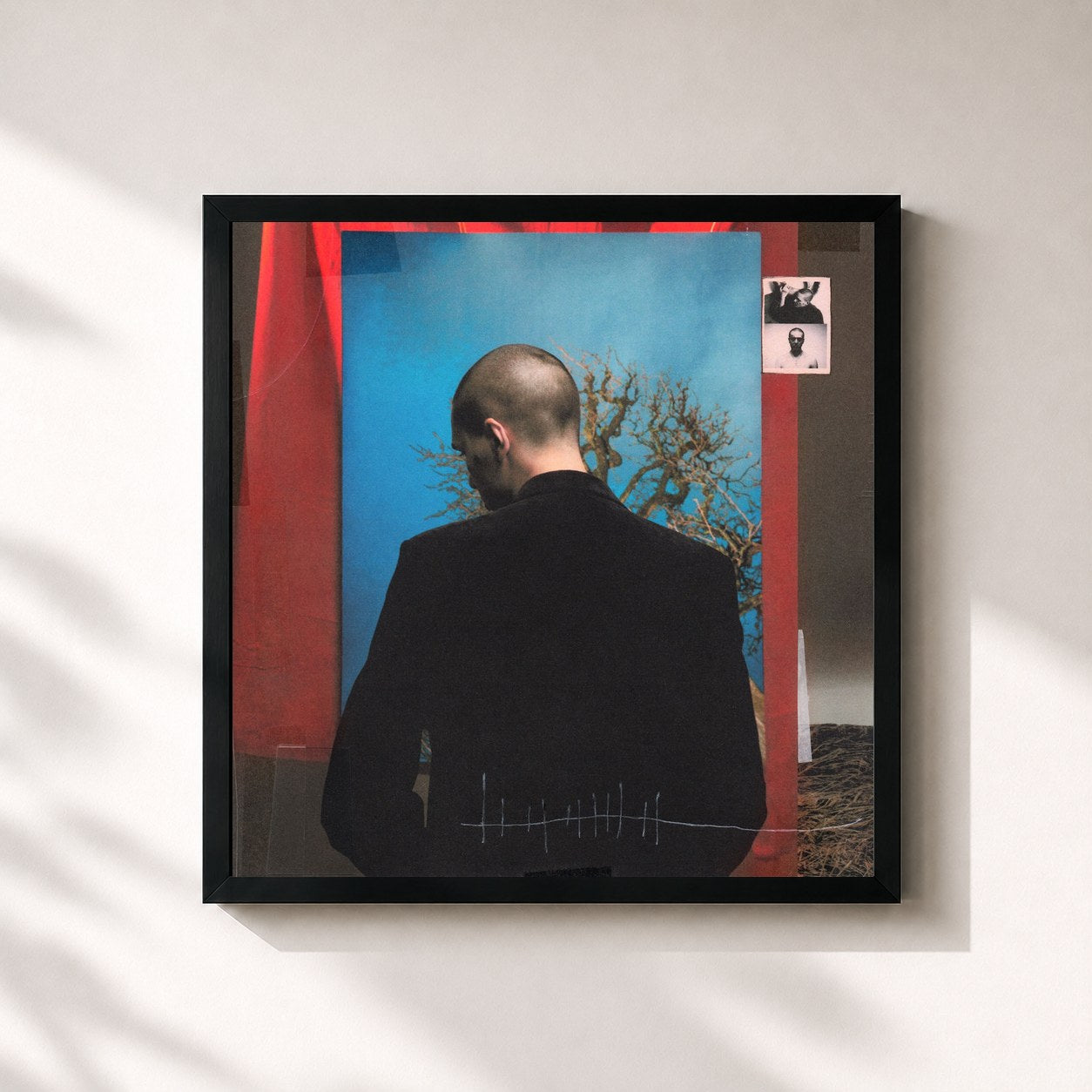 #noir Tableau carré de l'album 12 de Face, cadre noir 32x32 cm