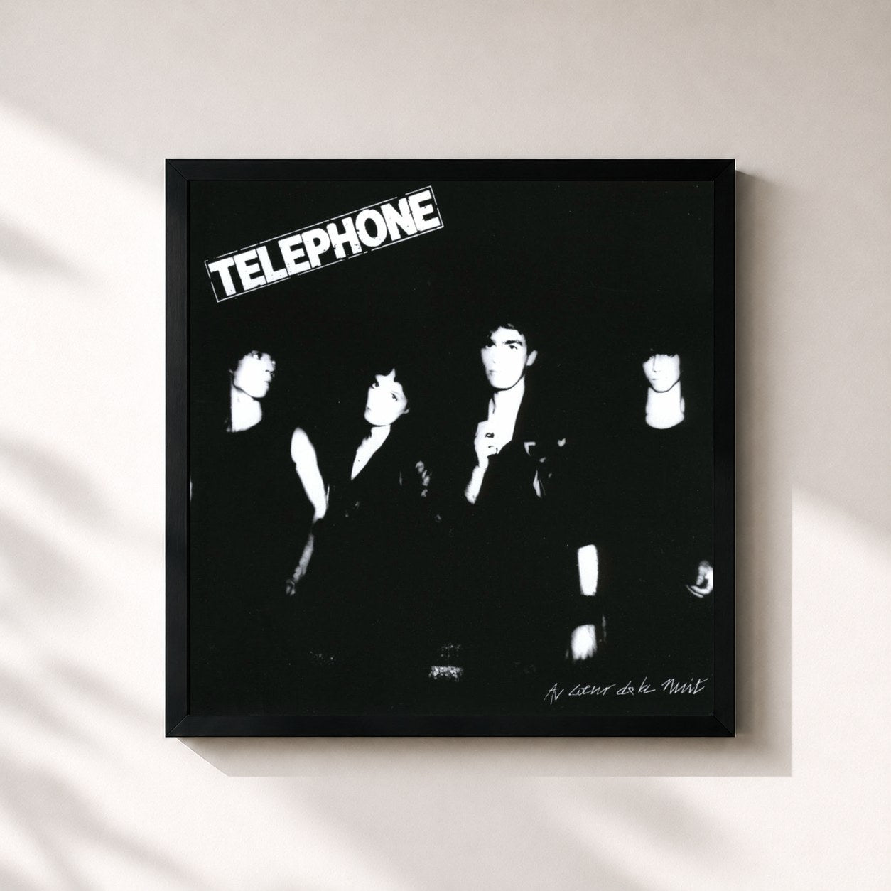 #noir Tableau carré de l'album Au Coeur de la Nuit de Telephone, cadre noir 32x32 cm