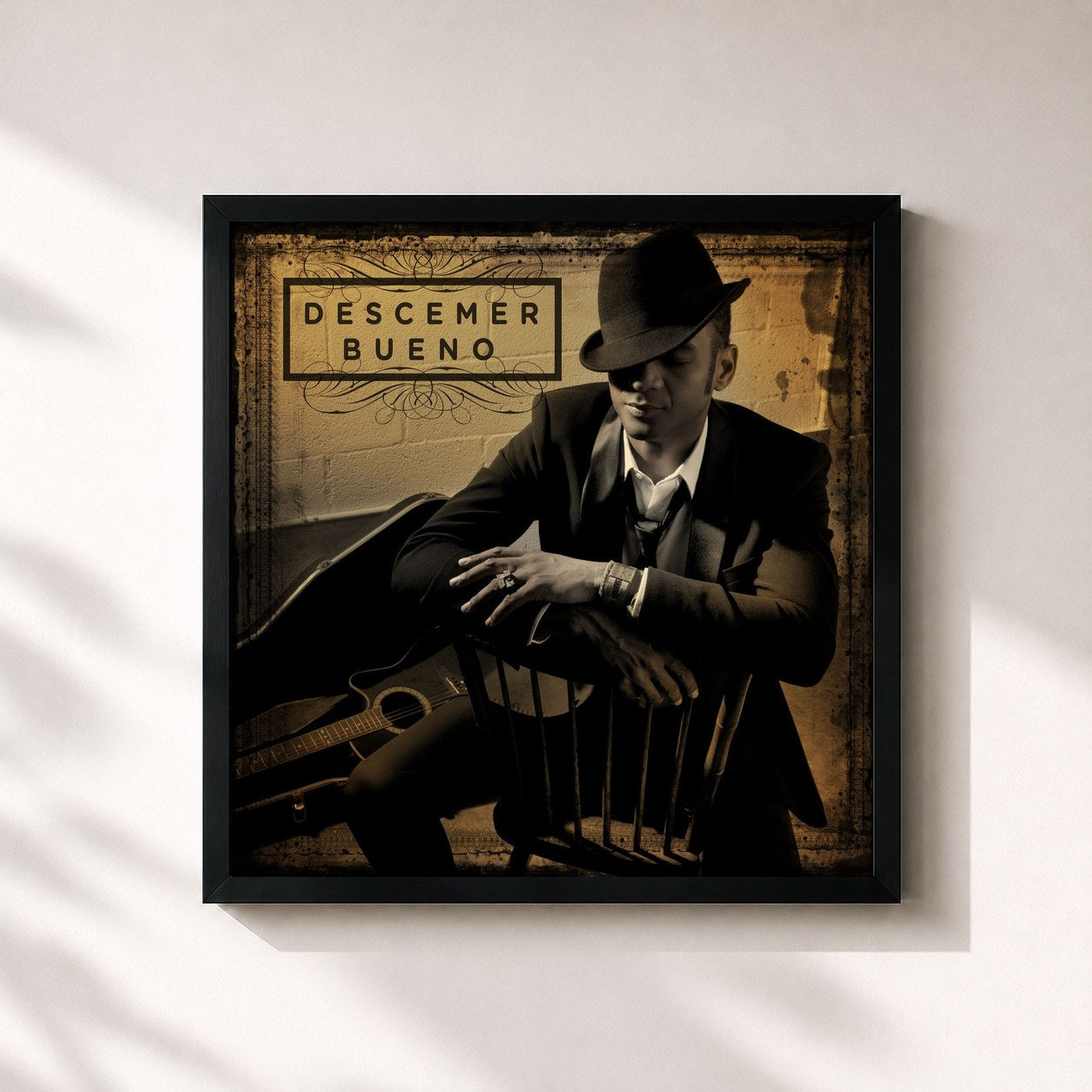 #noir Tableau carré de l'album Bueno de Descemer Bueno, cadre noir 32x32 cm