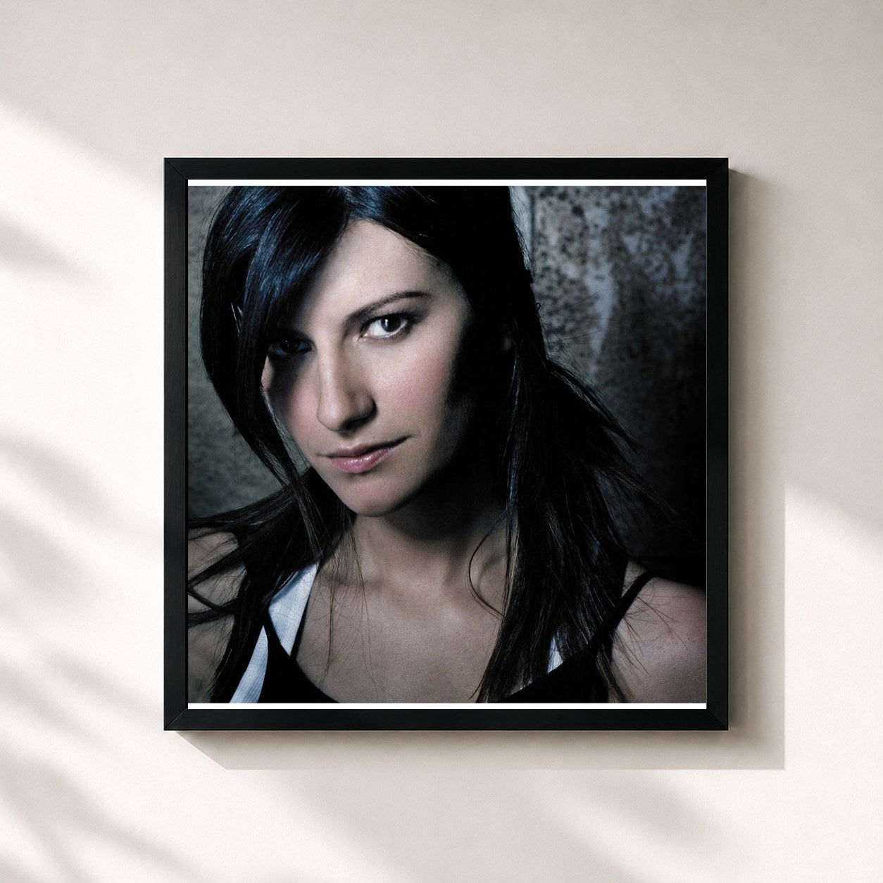 #noir Tableau carré de l'album Escucha de Laura Pausini, cadre noir 32x32 cm