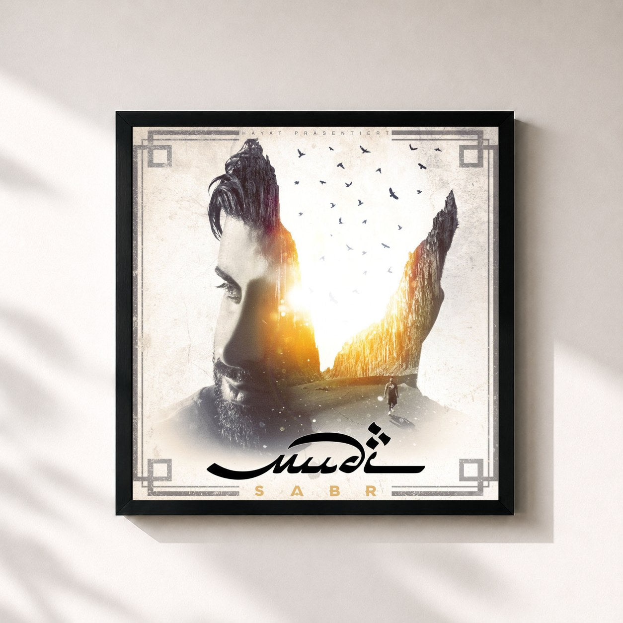 #noir Tableau carré de l'album Sabr de Mudi, cadre noir 32x32 cm