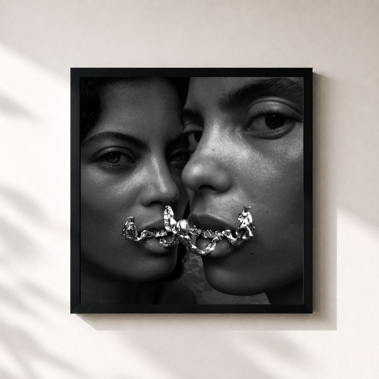 #noir Tableau carré de l'album Offering de Ibeyi, cadre noir 32x32 cm