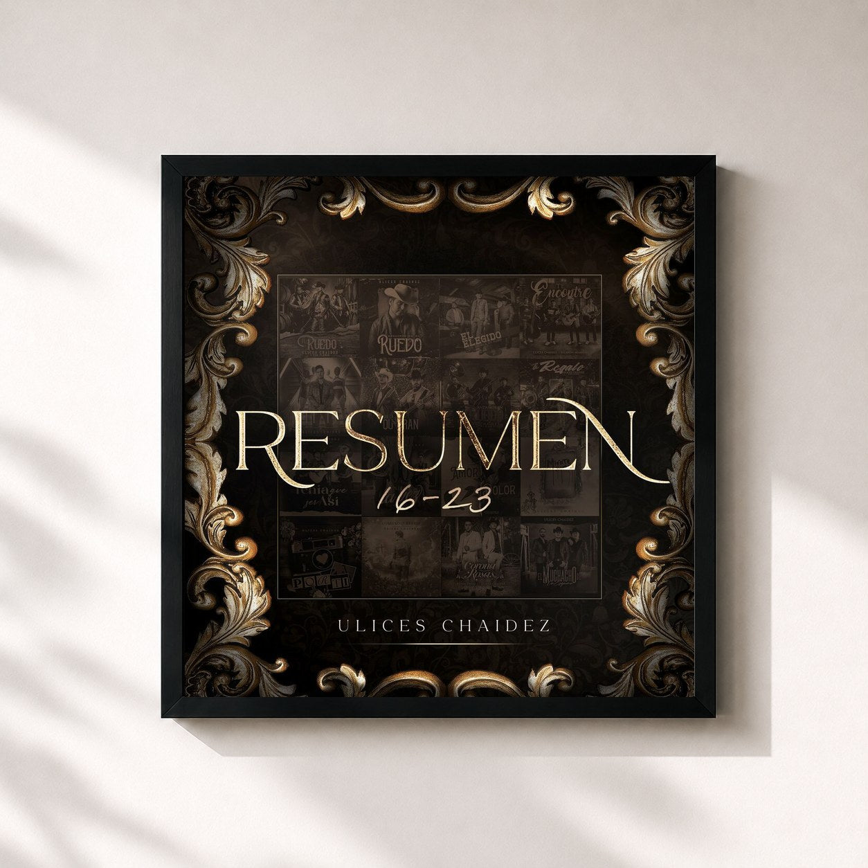 #noir Tableau carré de l'album Resumen 16-23 de Ulices Chaidez, cadre noir 32x32 cm