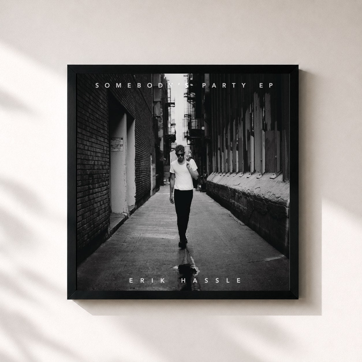 #noir Tableau carré de l'album Somebody's Party - EP de Erik Hassle, cadre noir 32x32 cm