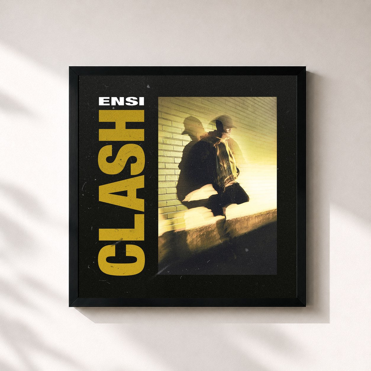 #noir Tableau carré de l'album CLASH de Ensi, cadre noir 32x32 cm