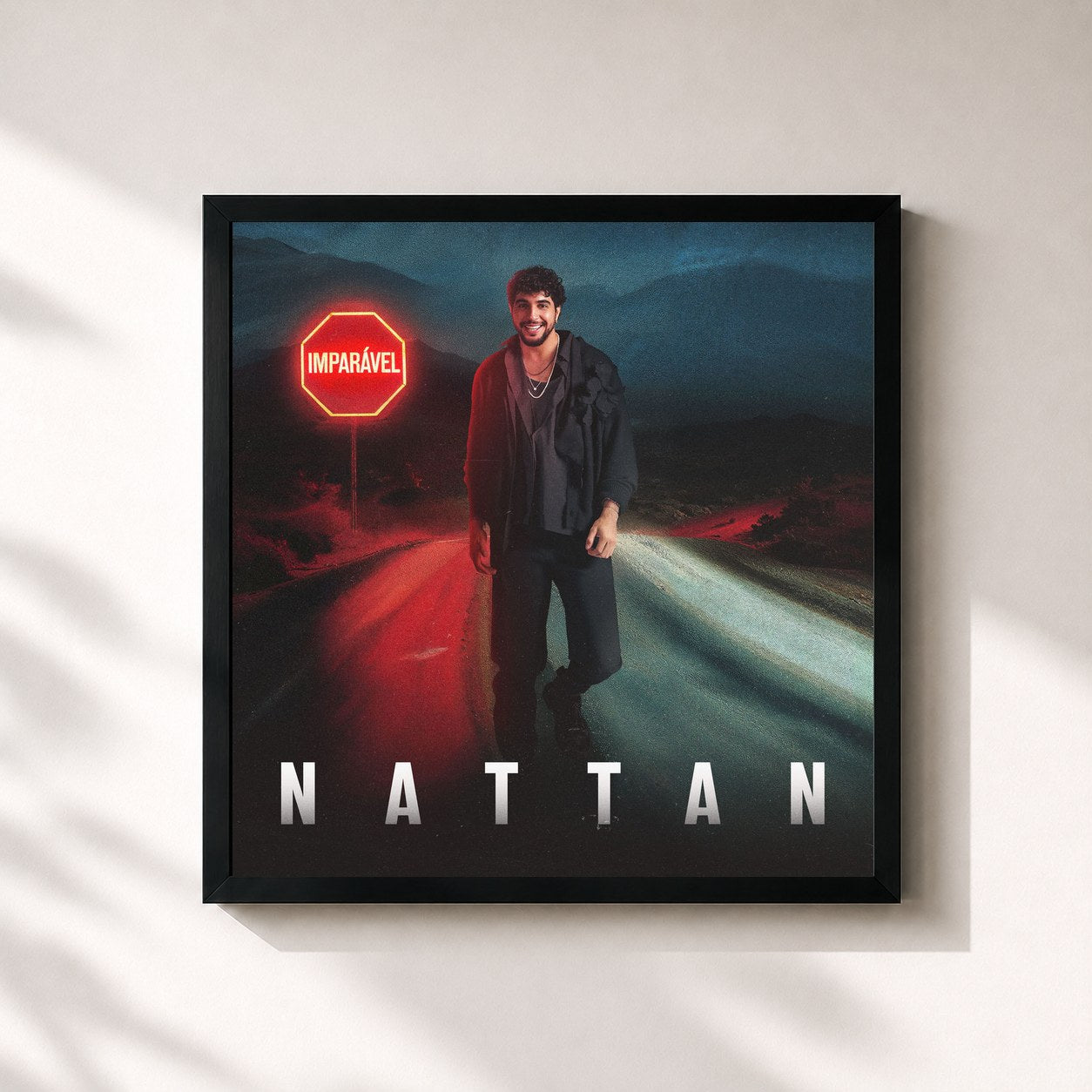 #noir Tableau carré de l'album Imparável de NATTAN, cadre noir 32x32 cm