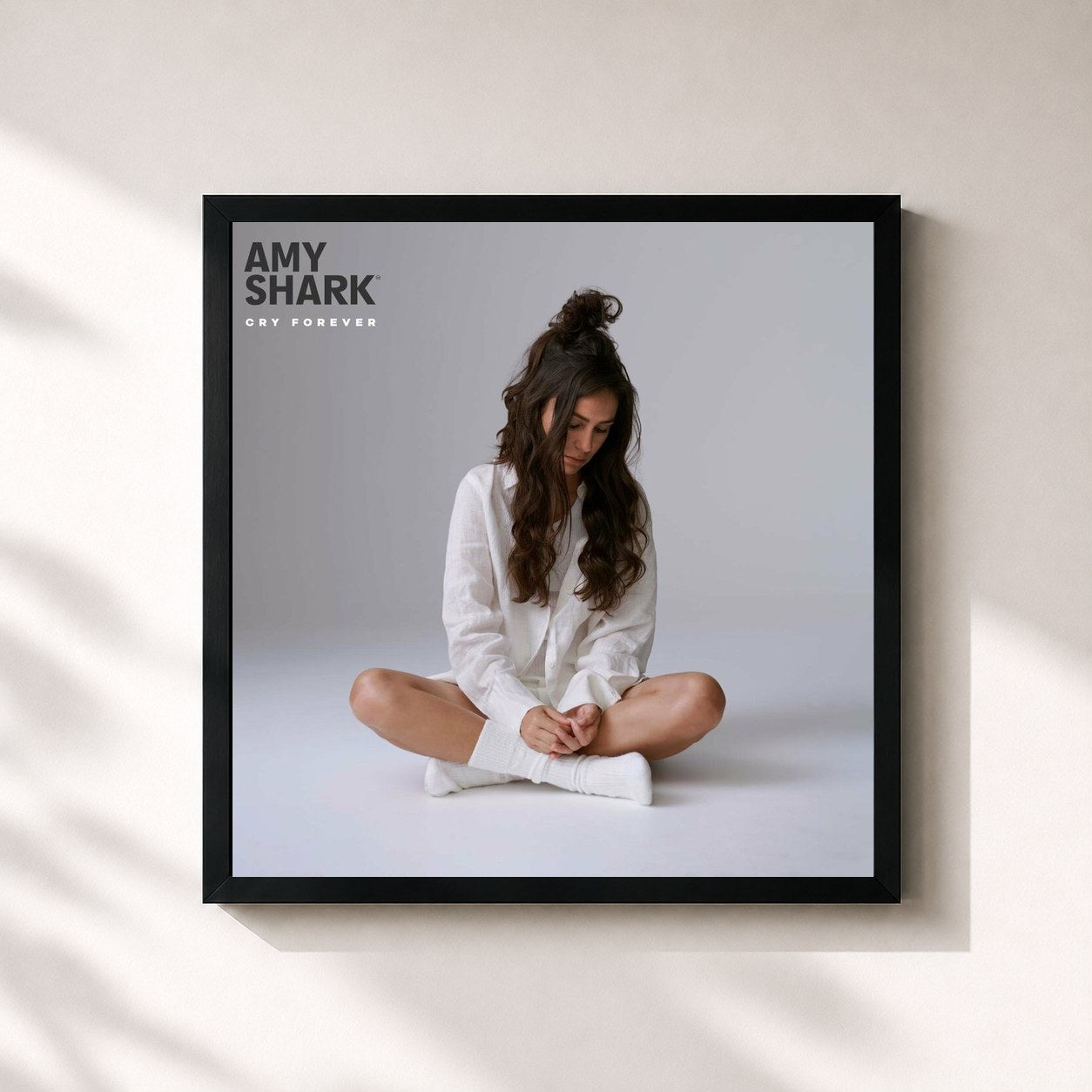 #noir Tableau carré de l'album Cry Forever de Amy Shark, cadre noir 32x32 cm