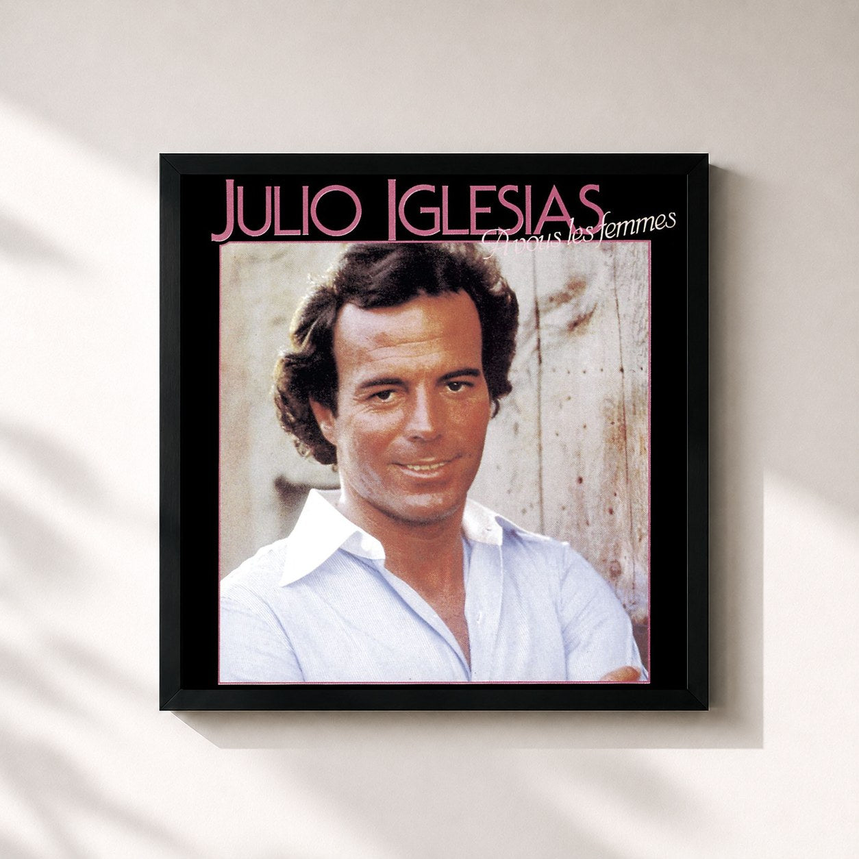 #noir Tableau carré de l'album A vous les femmes de Julio Iglesias, cadre noir 32x32 cm