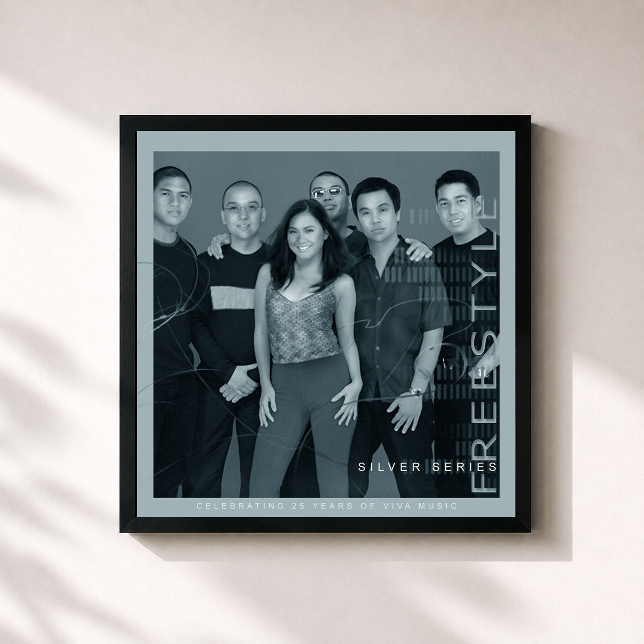 #noir Tableau carré de l'album Freestyle Silver Series de Freestyle, cadre noir 32x32 cm