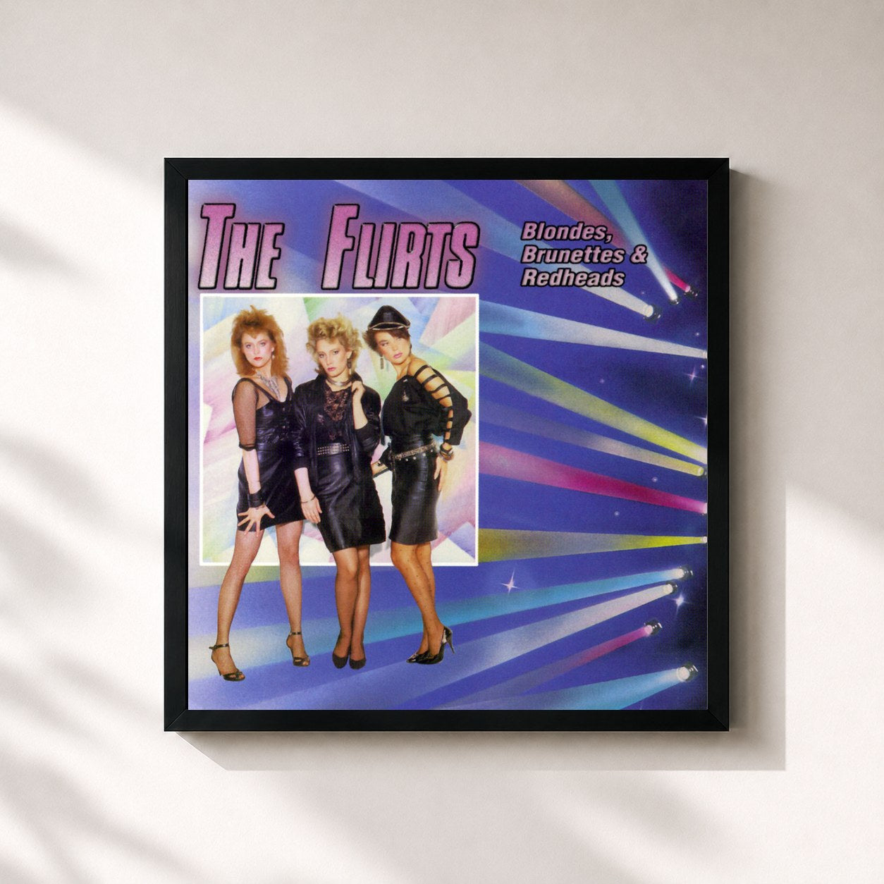 #noir Tableau carré de l'album Blondes, Brunettes & Redheads de The Flirts, cadre noir 32x32 cm