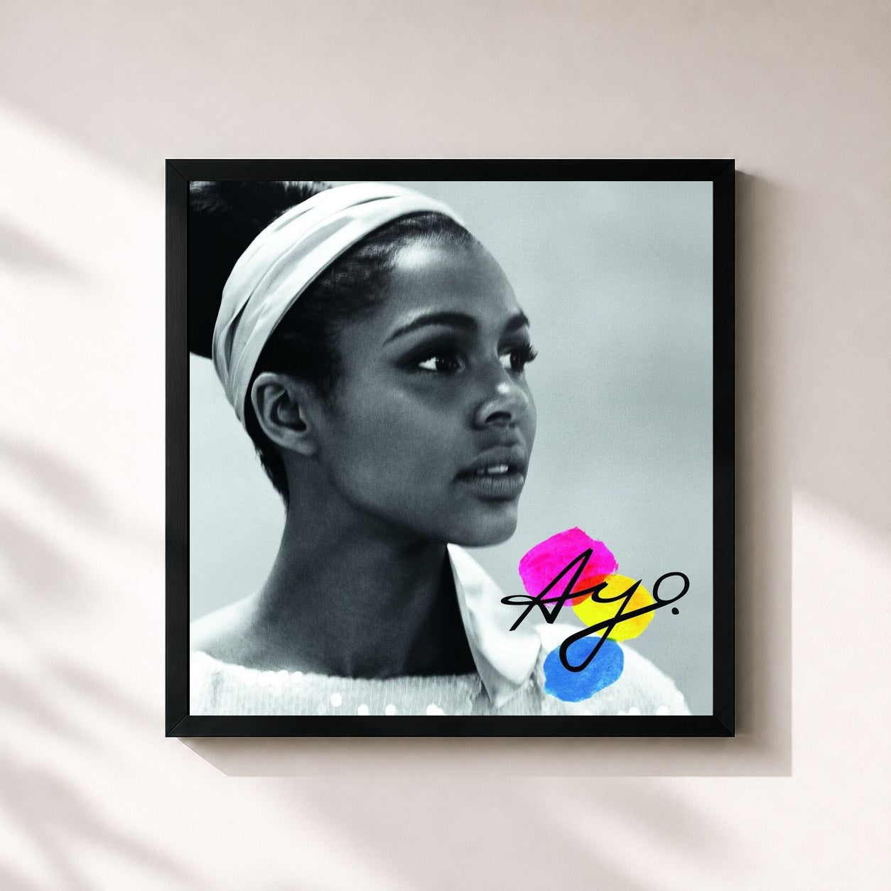 #noir Tableau carré de l'album Gravity At Last de Ayo, cadre noir 32x32 cm
