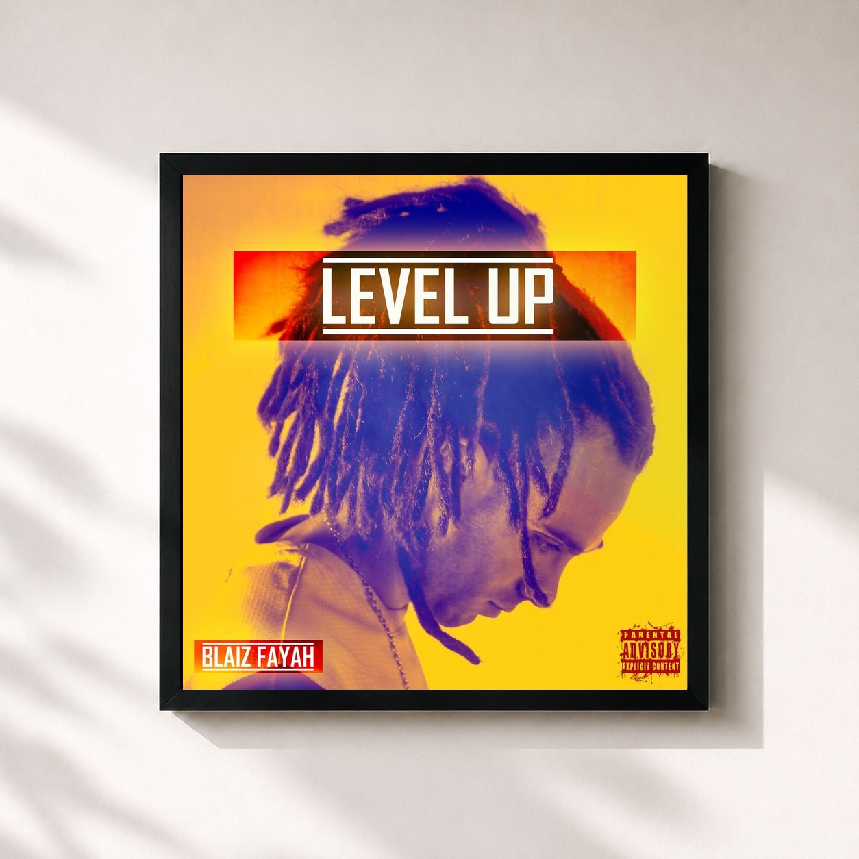 #noir Tableau carré de l'album Level Up de Blaiz Fayah, cadre noir 32x32 cm