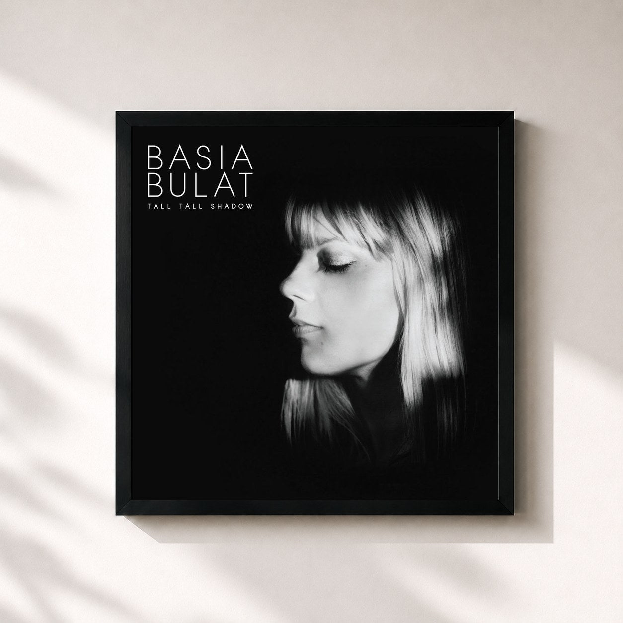 #noir Tableau carré de l'album Tall Tall Shadow de Basia Bulat, cadre noir 32x32 cm