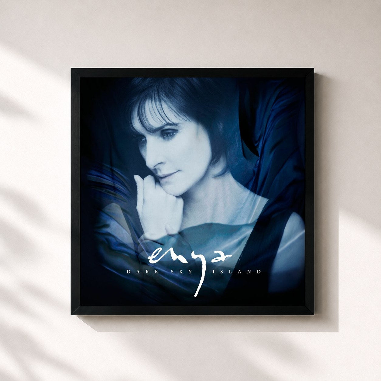#noir Tableau carré de l'album Dark Sky Island de Enya, cadre noir 32x32 cm