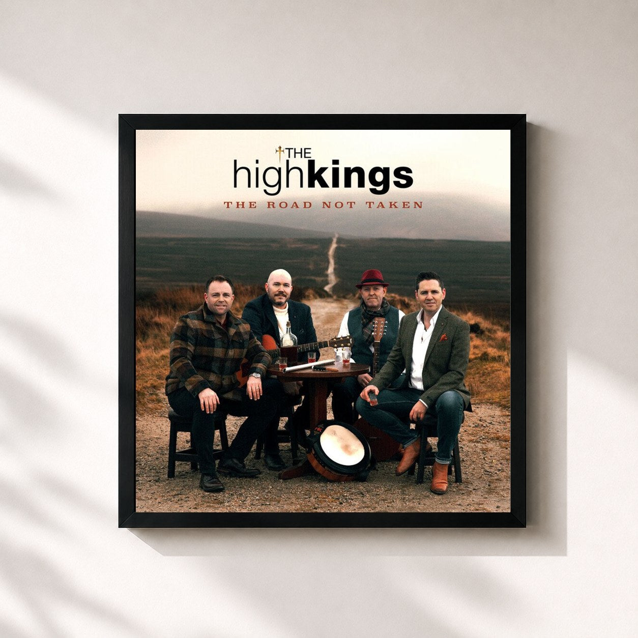 #noir Tableau carré de l'album The Road Not Taken de The High Kings, cadre noir 32x32 cm