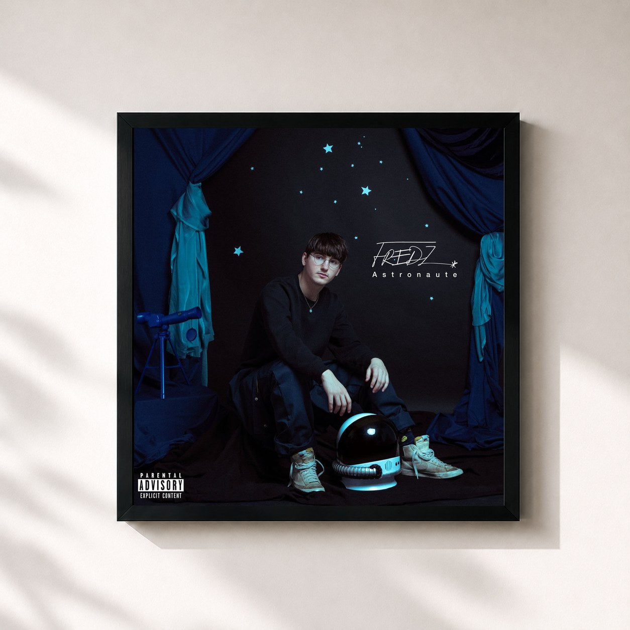 #noir Tableau carré de l'album Astronaute de Fredz, cadre noir 32x32 cm