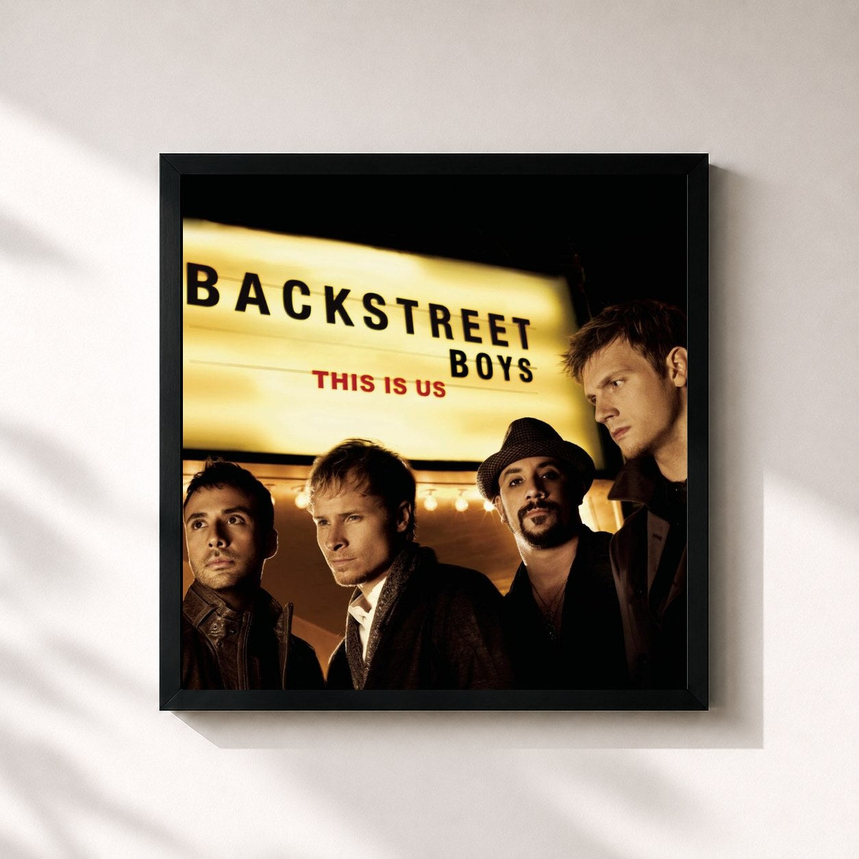 #noir Tableau carré de l'album This Is Us de Backstreet Boys, cadre noir 32x32 cm