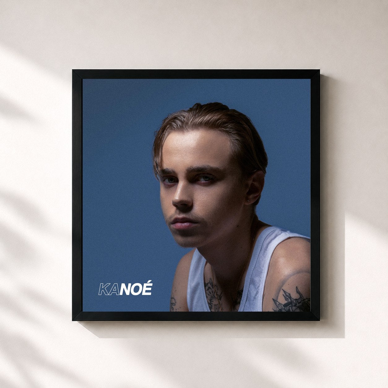 #noir Tableau carré de l'album NOÉ de Kanoé, cadre noir 32x32 cm