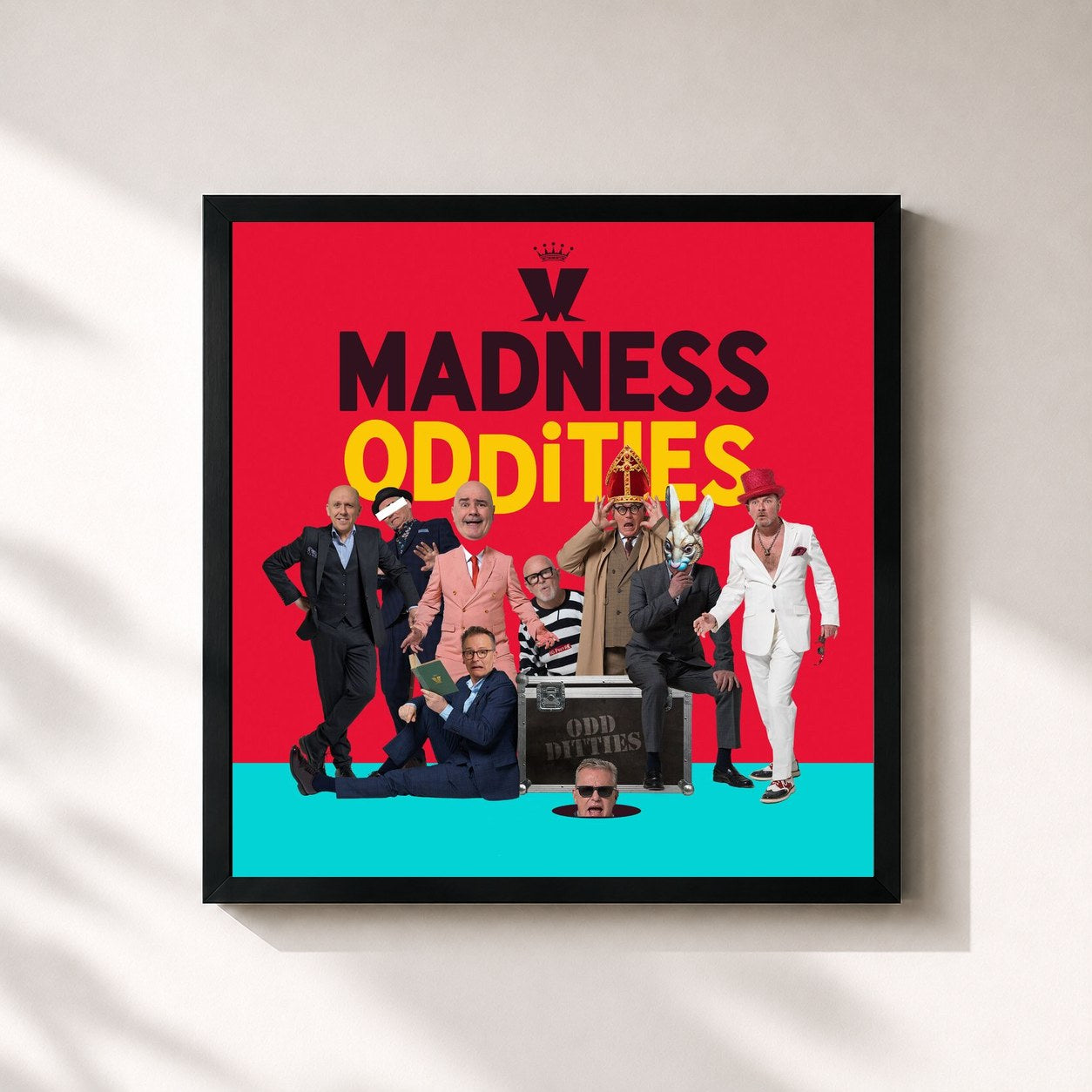 #noir Tableau carré de l'album Oddities de Madness, cadre noir 32x32 cm