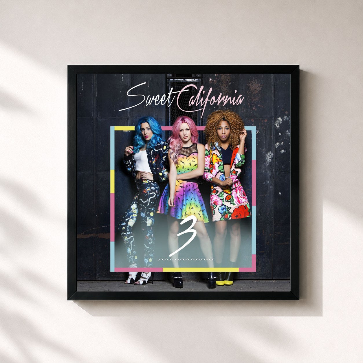 #noir Tableau carré de l'album 3 de Sweet California, cadre noir 32x32 cm
