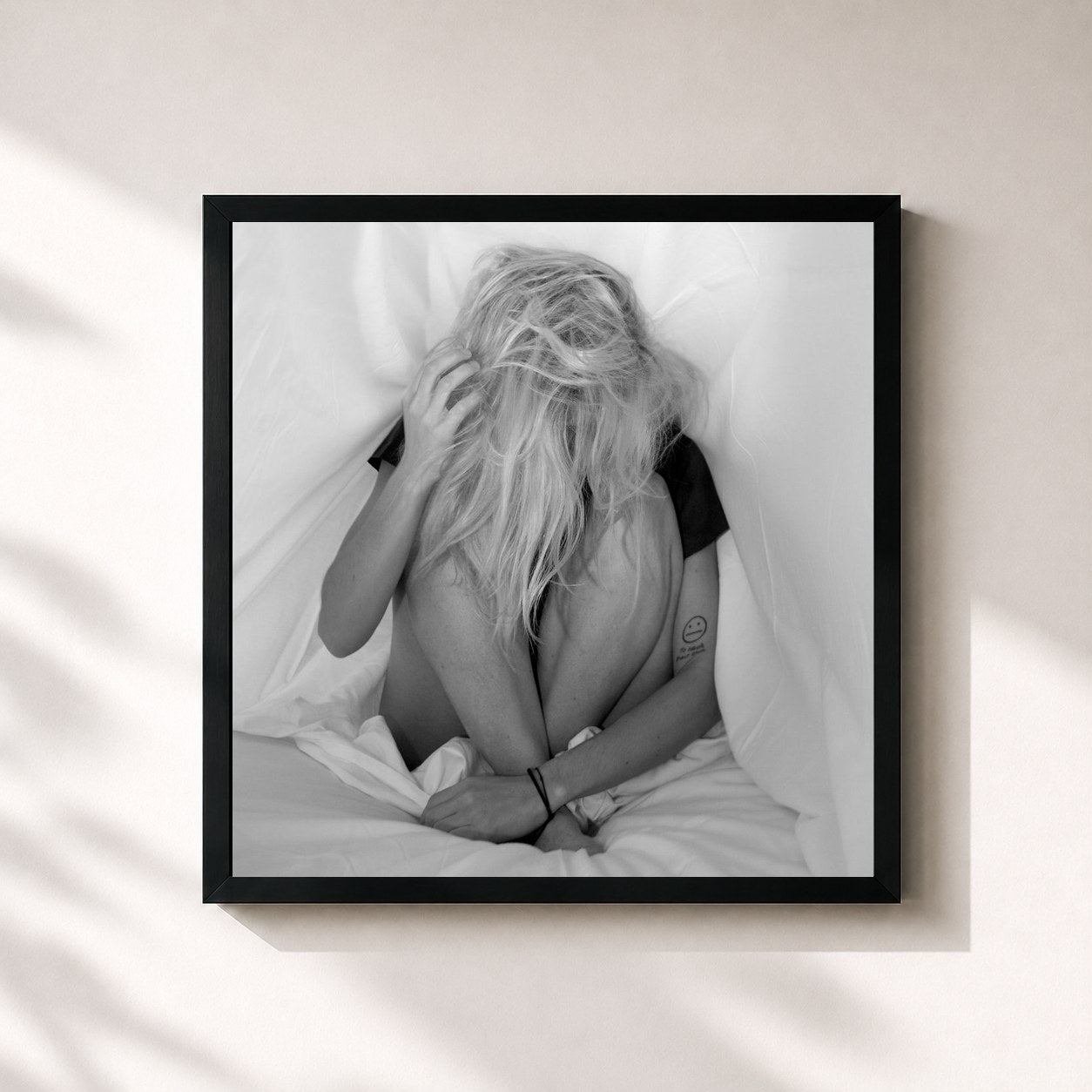 #noir Tableau carré de l'album Losing de Bully, cadre noir 32x32 cm
