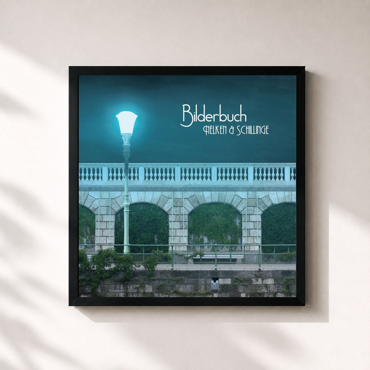 #noir Tableau carré de l'album Nelken & Schillinge de Bilderbuch, cadre noir 32x32 cm
