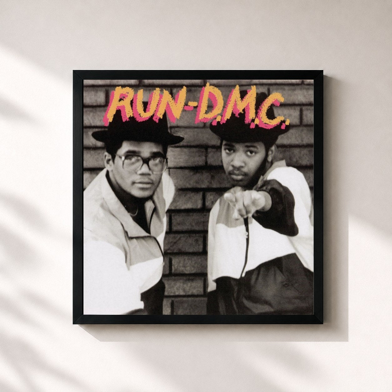 #noir Tableau carré de l'album RUN DMC de Run-DMC, cadre noir 32x32 cm