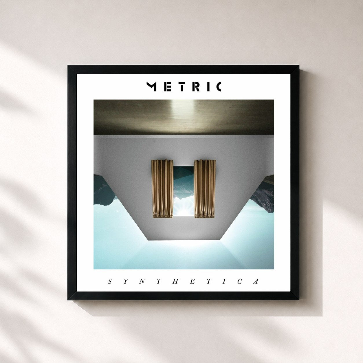 #noir Tableau carré de l'album Synthetica de Metric, cadre noir 32x32 cm