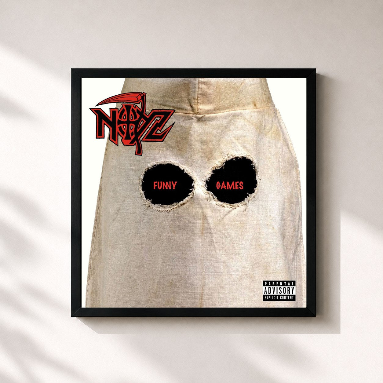 #noir Tableau carré de l'album FUNNY GAMES de Noyz Narcos, cadre noir 32x32 cm