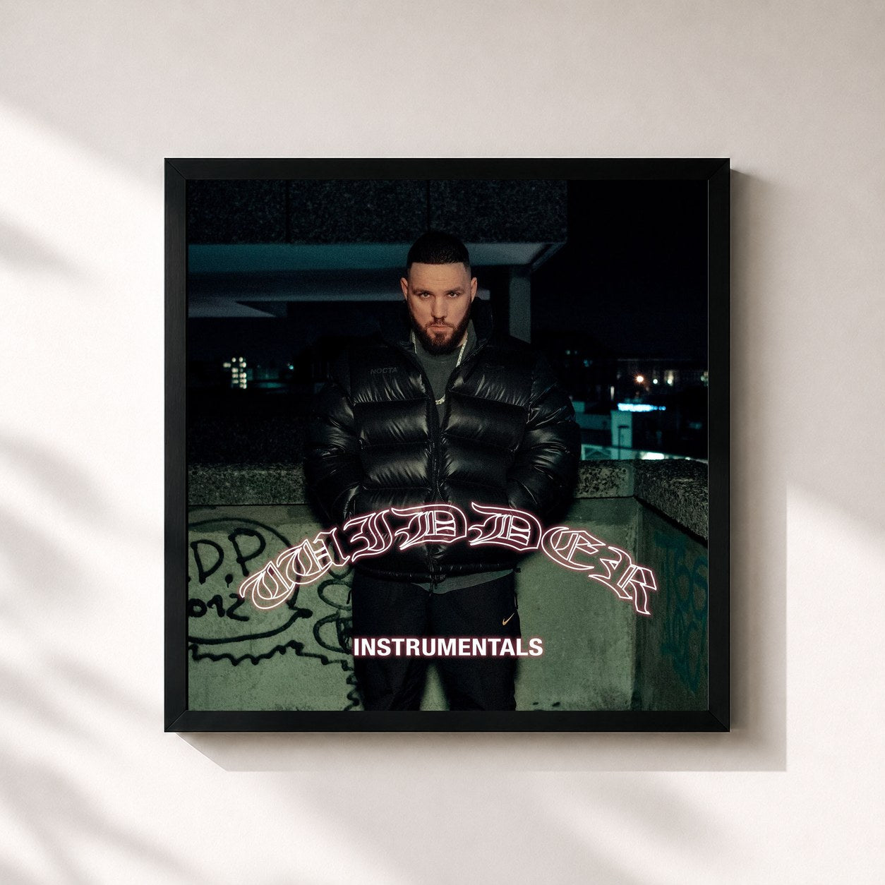 #noir Tableau carré de l'album WIDDER (FINAL EDITION / INSTRUMENTALS) de Fler, cadre noir 32x32 cm