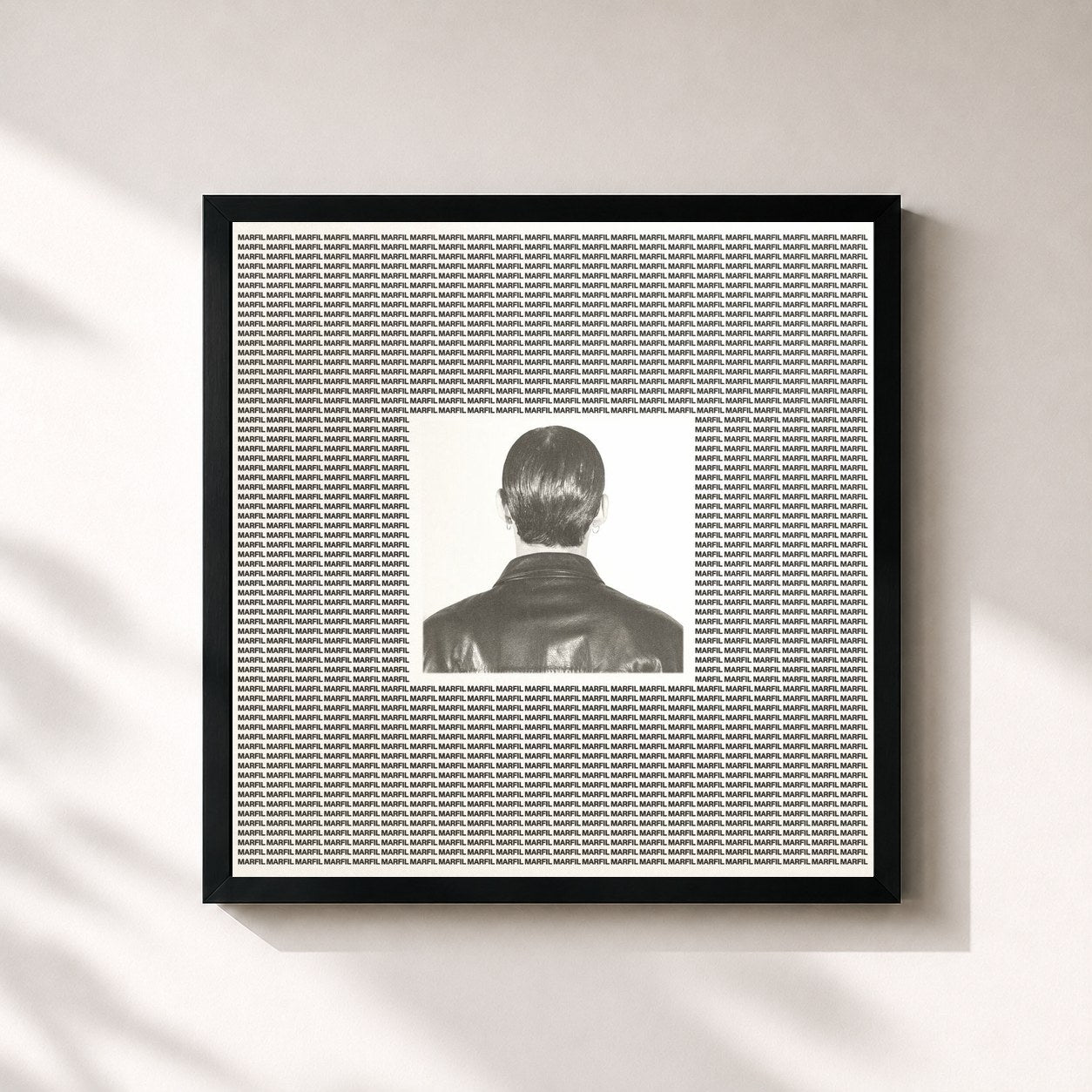 #noir Tableau carré de l'album Ivory (Marfil) de Omar Apollo, cadre noir 32x32 cm