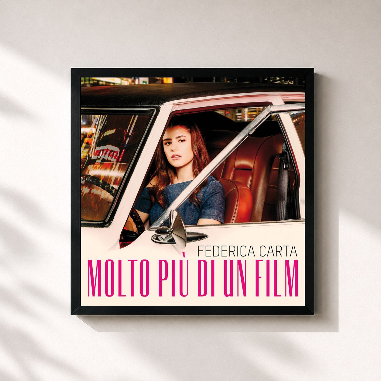 #noir Tableau carré de l'album Molto Più Di Un Film de Federica Carta, cadre noir 32x32 cm