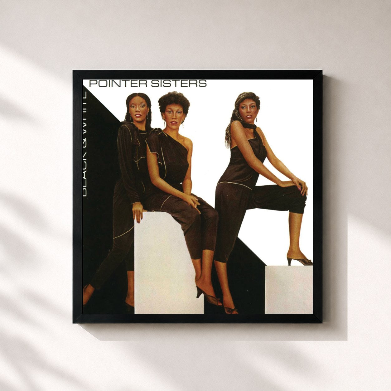#noir Tableau carré de l'album Black & White (Expanded Edition) de The Pointer Sisters, cadre noir 32x32 cm
