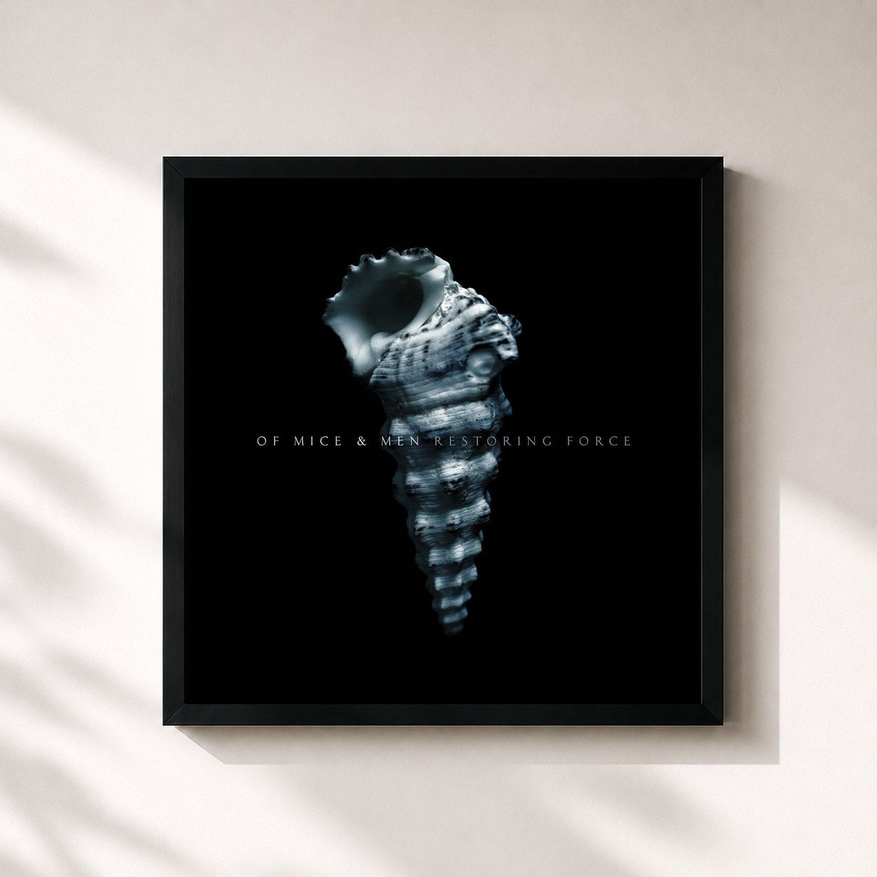 #noir Tableau carré de l'album Restoring Force de Of Mice & Men, cadre noir 32x32 cm