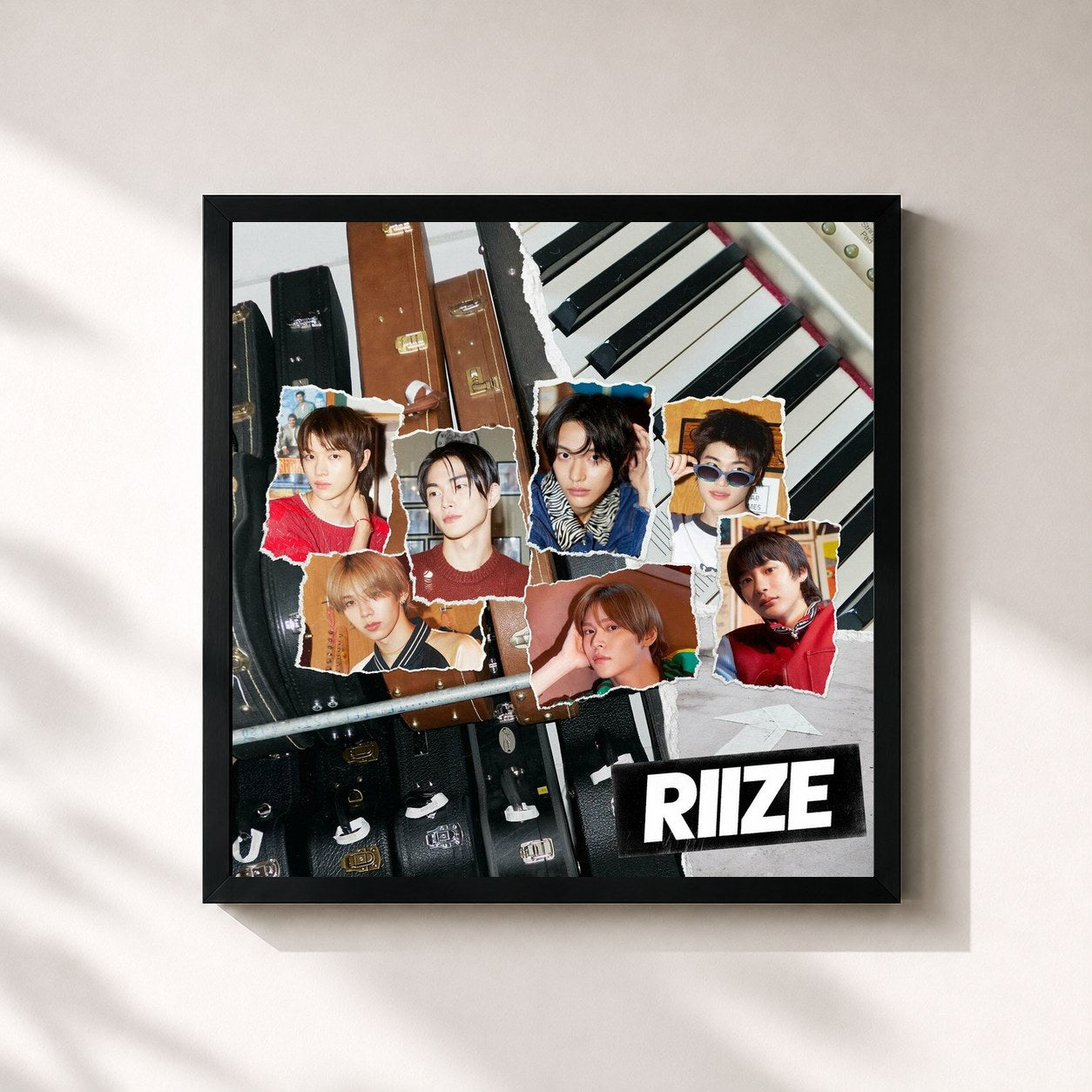 #noir Tableau carré de l'album Get A Guitar de RIIZE, cadre noir 32x32 cm