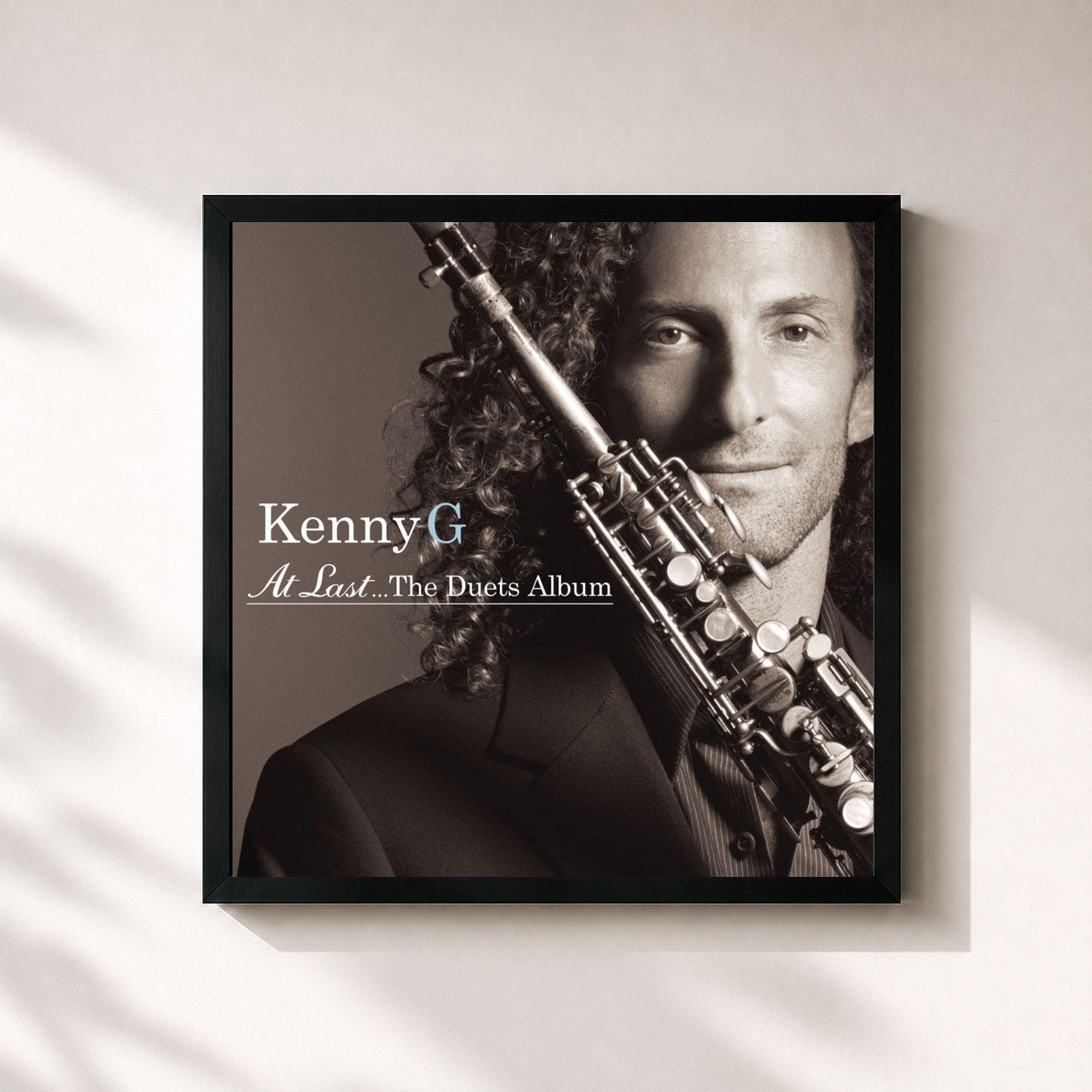#noir Tableau carré de l'album At Last...The Duets Album de Kenny G, cadre noir 32x32 cm