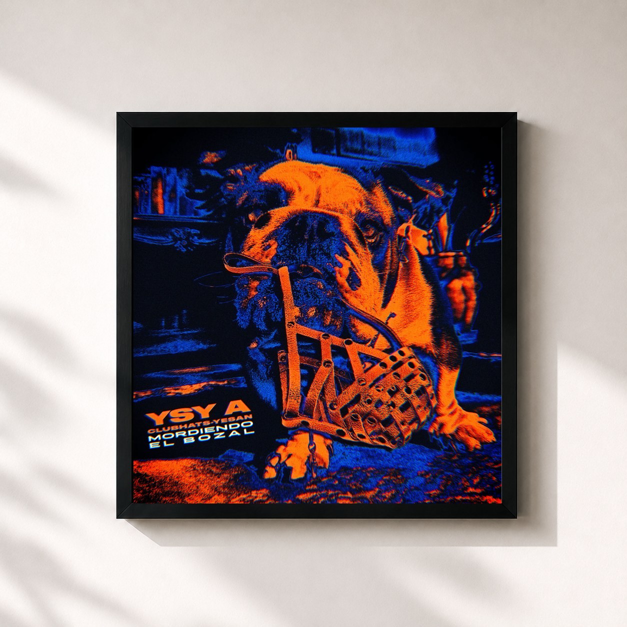 #noir Tableau carré de l'album MORDIENDO EL BOZAL de YSY A, cadre noir 32x32 cm