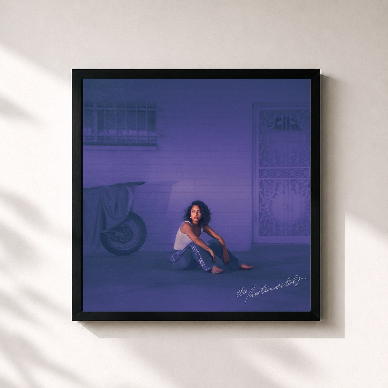 #noir Tableau carré de l'album KIKI (The Instrumentals) de Kiana Ledé, cadre noir 32x32 cm