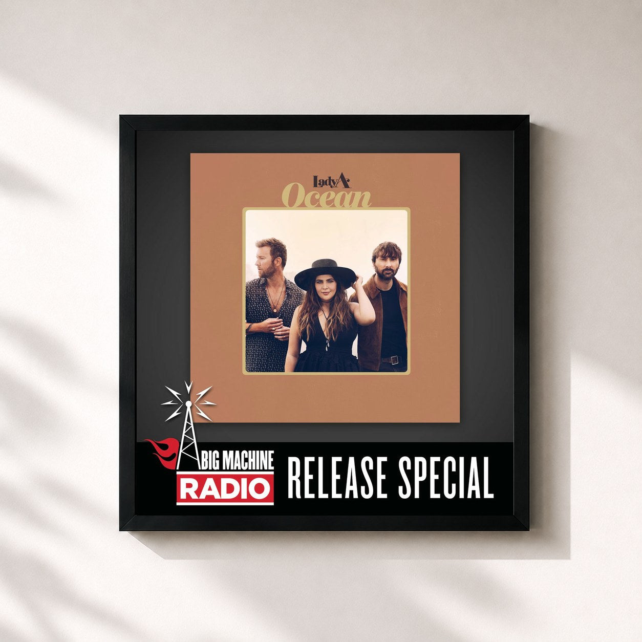 #noir Tableau carré de l'album Ocean (Big Machine Radio Release Special) de Lady A, cadre noir 32x32 cm