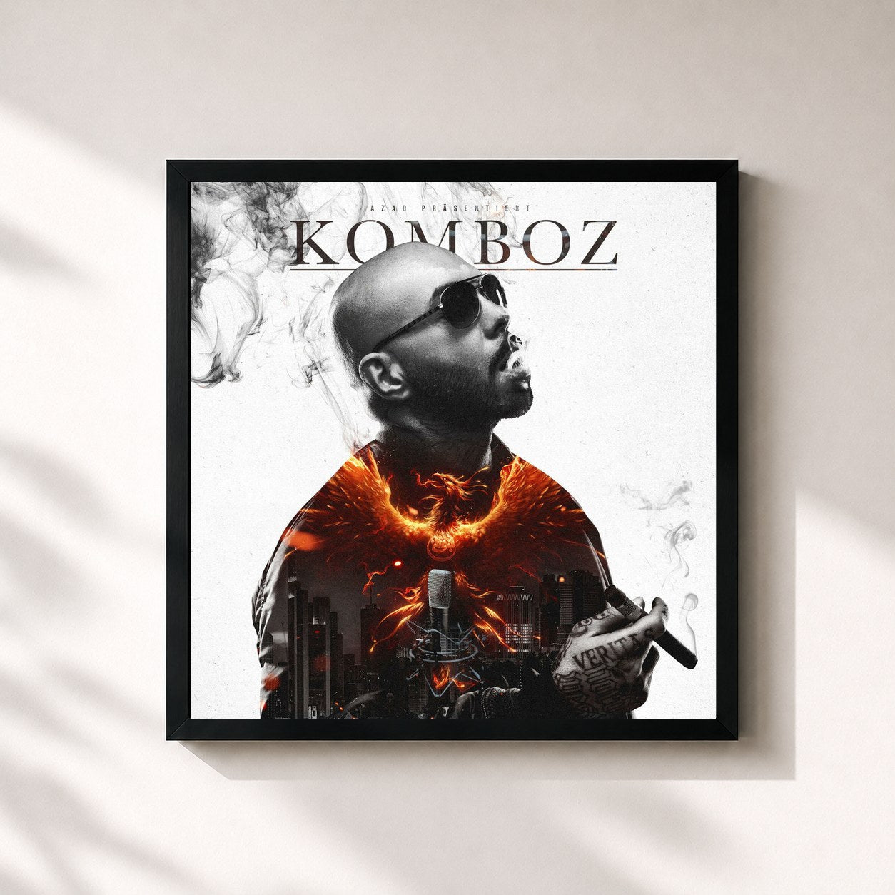 #noir Tableau carré de l'album KOMBOZ de Azad, cadre noir 32x32 cm