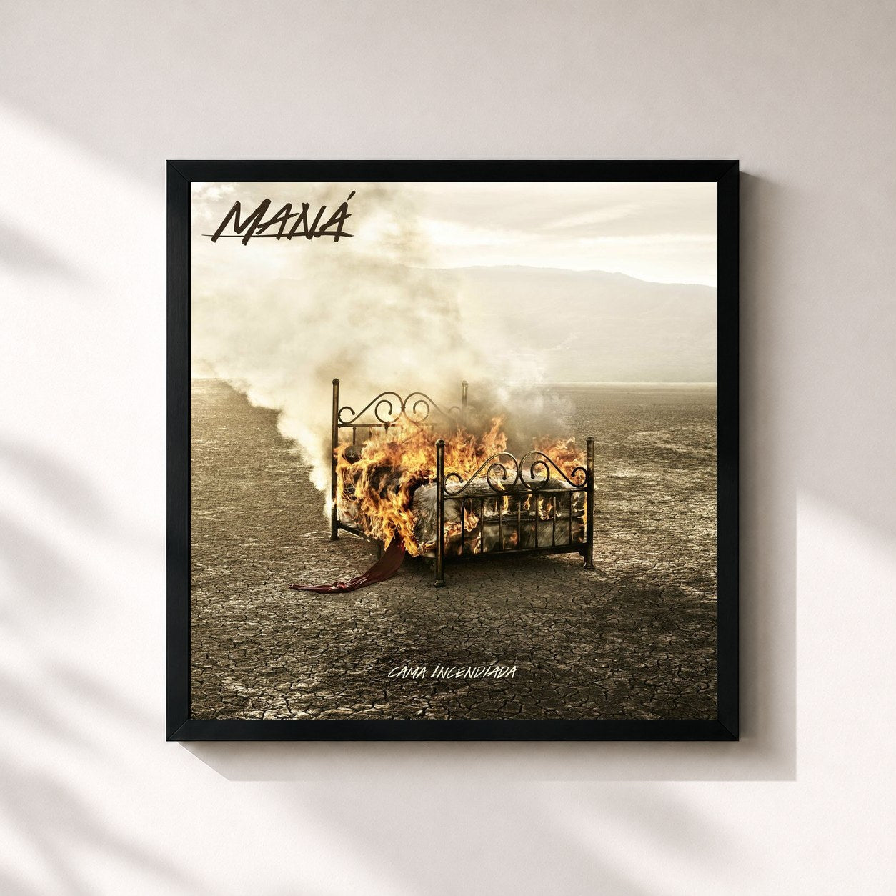 #noir Tableau carré de l'album Cama Incendiada de Maná, cadre noir 32x32 cm