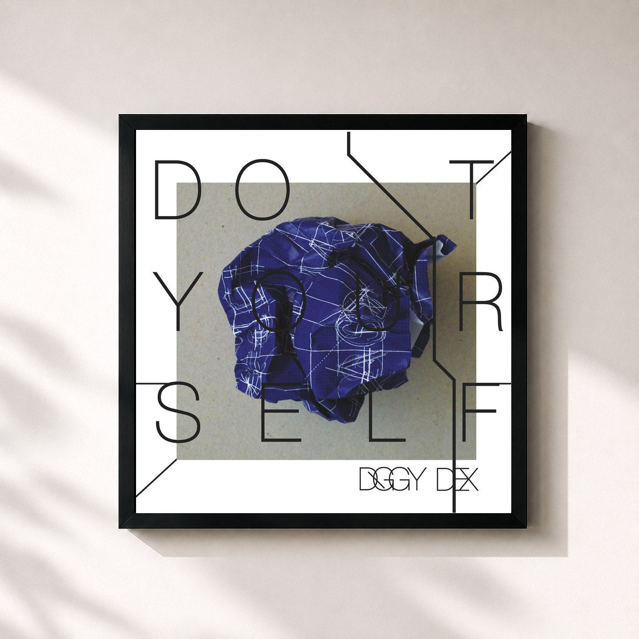 #noir Tableau carré de l'album Do It Yourself de Diggy Dex, cadre noir 32x32 cm