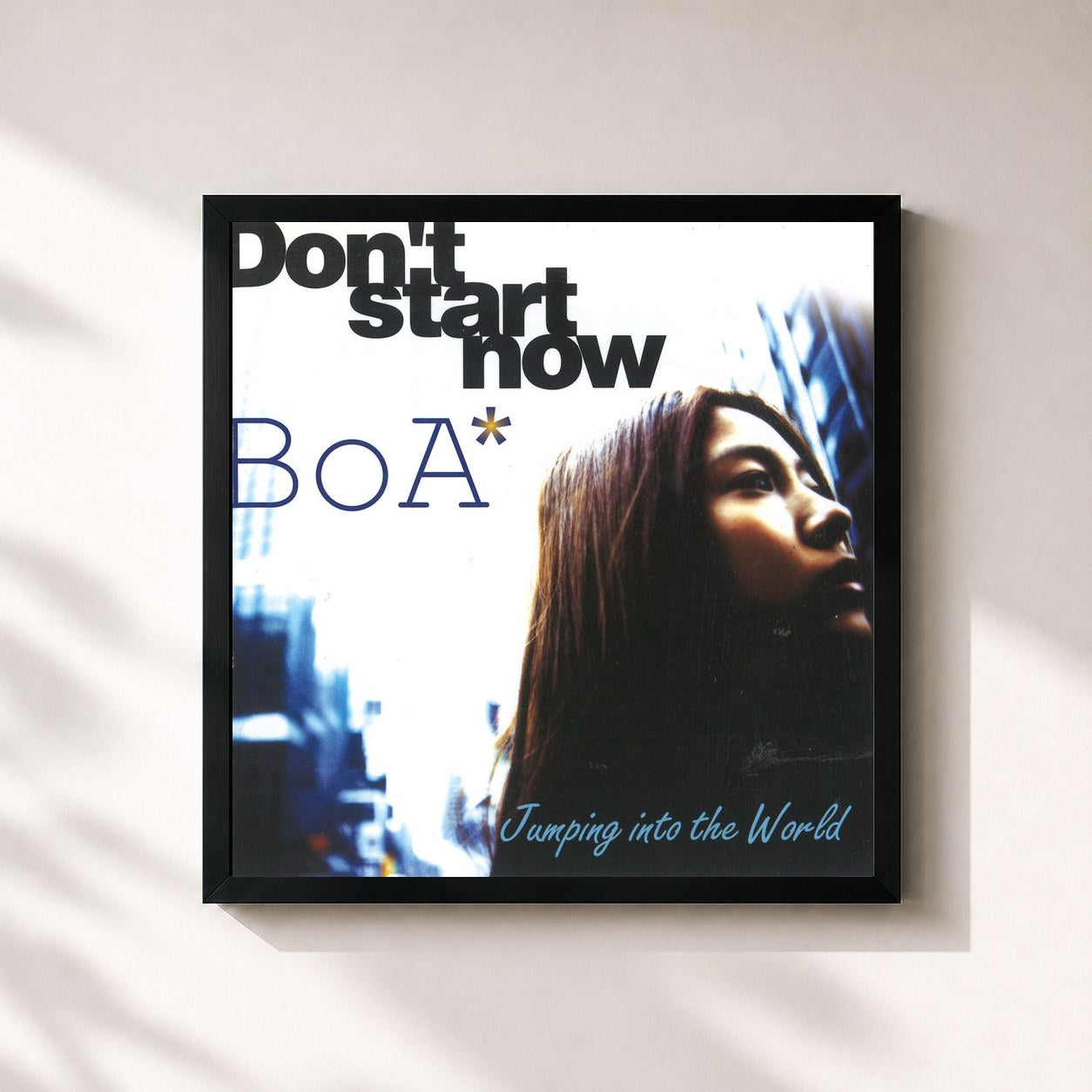 #noir Tableau carré de l'album Don`t Start Now - Jumping Into The World de BoA, cadre noir 32x32 cm
