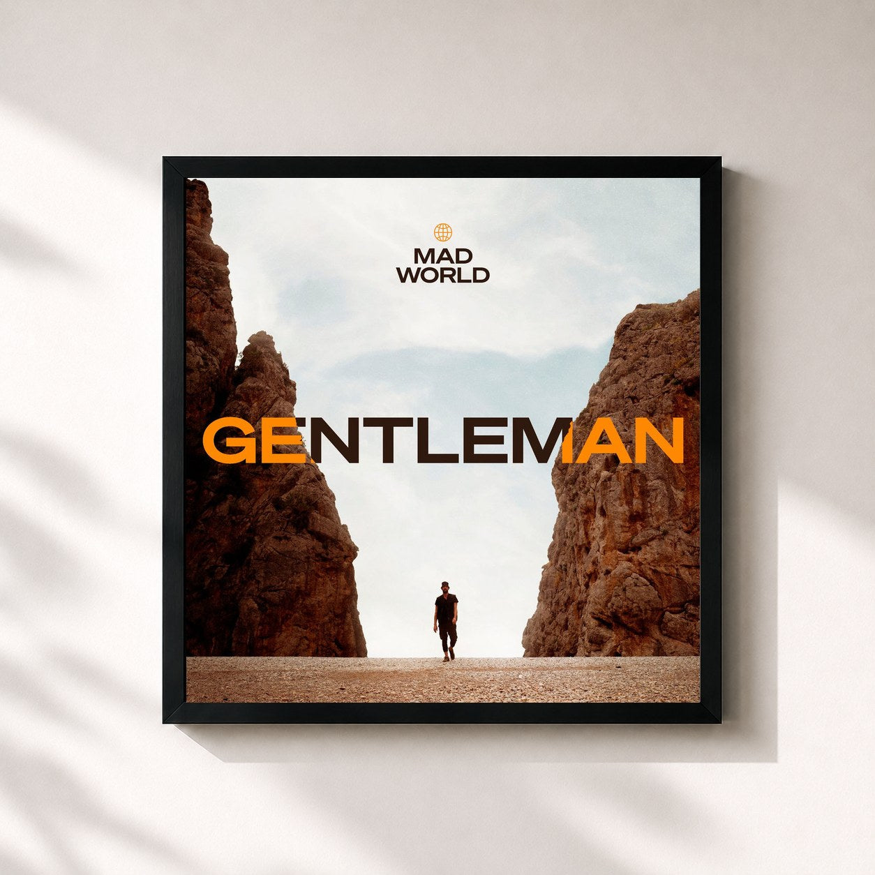 #noir Tableau carré de l'album MAD WORLD de Gentleman, cadre noir 32x32 cm
